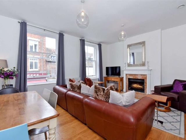 Apartment for rent in Henley-on-Thames, Berrick Salome