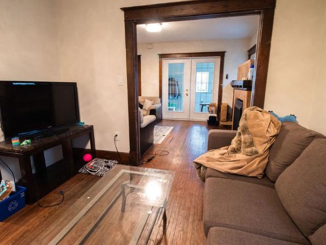 Room for rent in St. Catharines, Golden Horseshoe