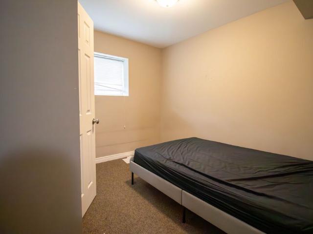 Room for rent in Welland