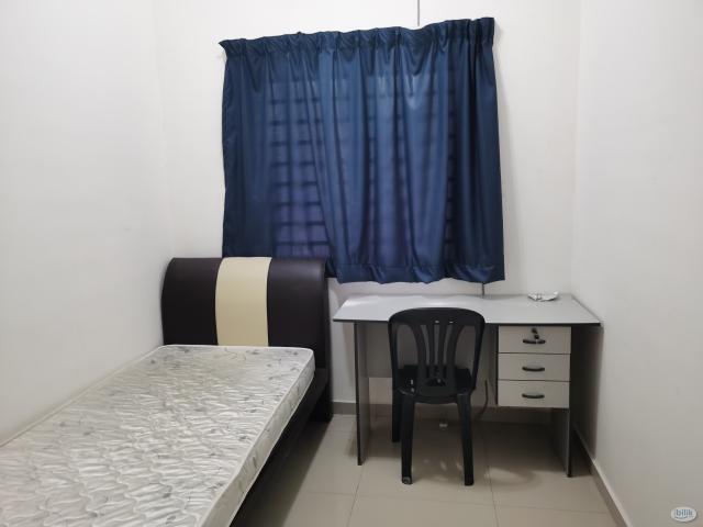 Room for rent in Petaling, Alam Impian