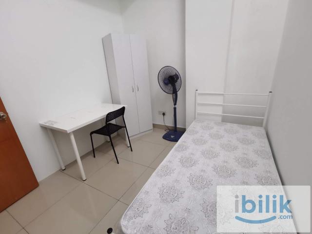 Room for rent in Petaling, Alam Impian