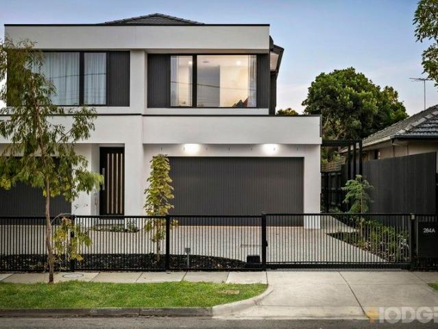 Townhouse for sale in Camerons Creek, Victoria
