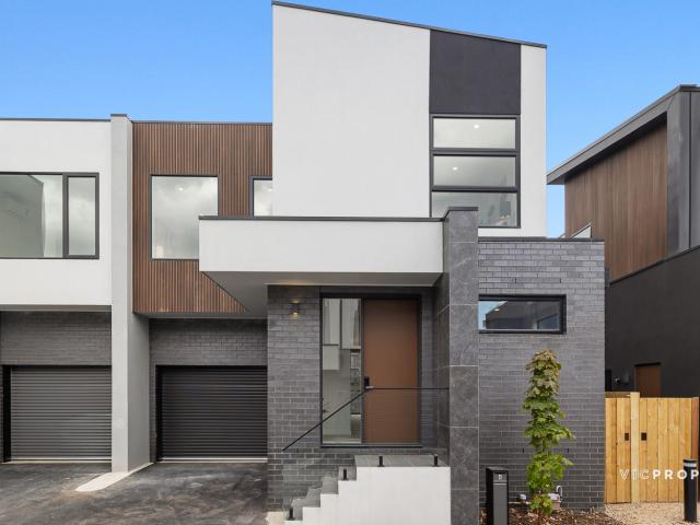 Apartment for rent in Box Hill South