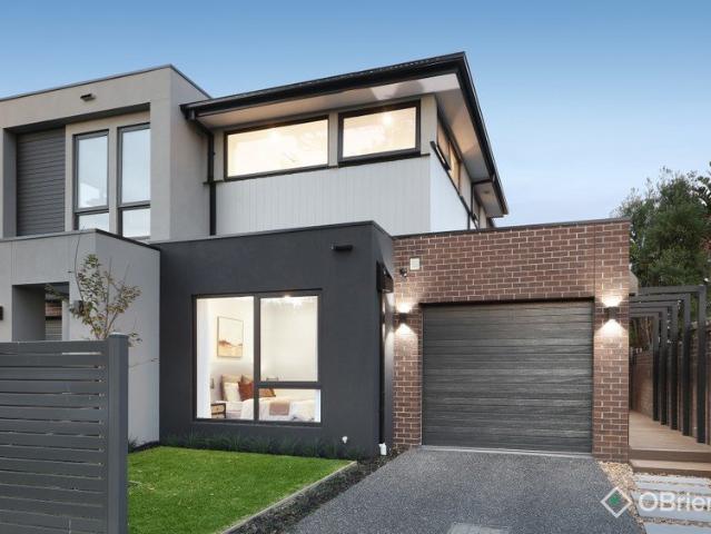Townhouse for sale in Camerons Creek, Victoria