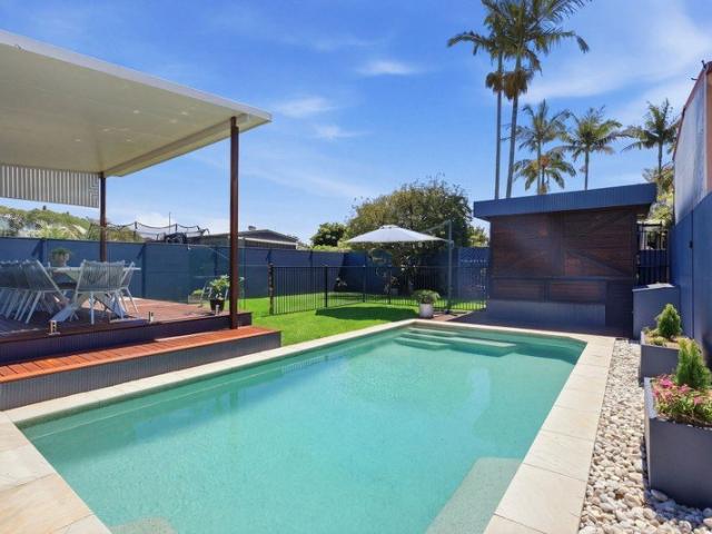 House for sale in Palm Beach, Gold Coast City
