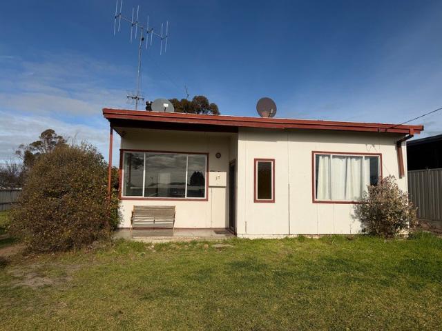 House for sale in Gnowangerup, Shire Of Gnowangerup