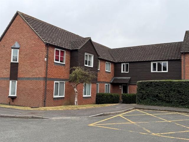 Apartment for rent in Ladygrove, Berrick Salome