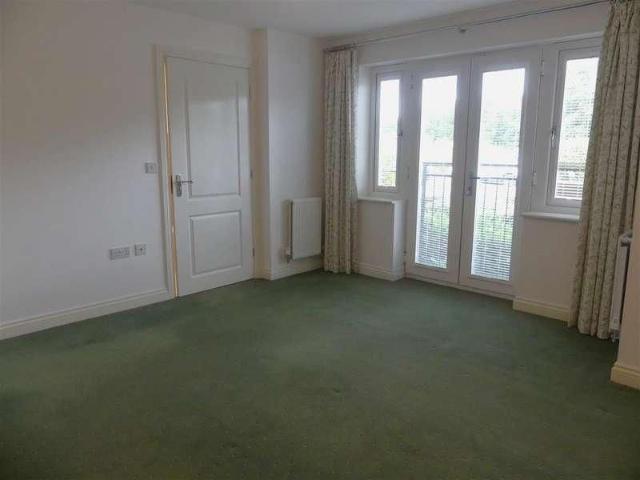 Apartment for rent in Middleton Estate, Bradford