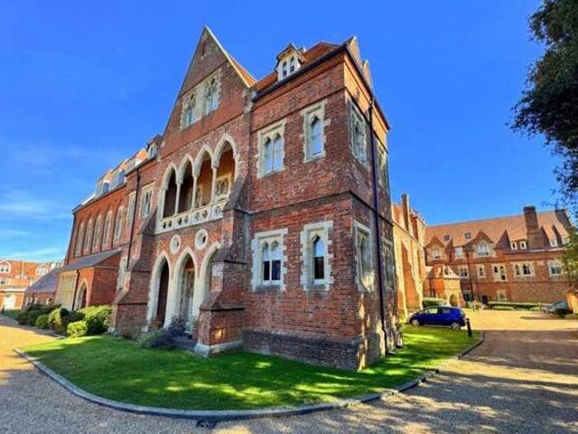 House for sale in Eastbourne, East Sussex