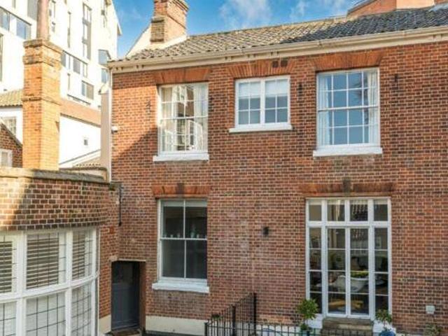 House for sale in Lakenham, East Bank