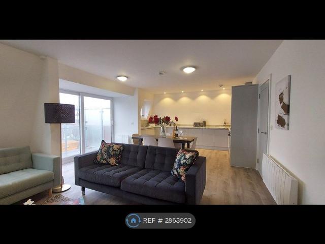 Apartment for rent in Brondesbury, Greater London