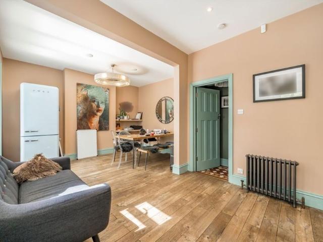 House for rent in Harlesden, Greater London