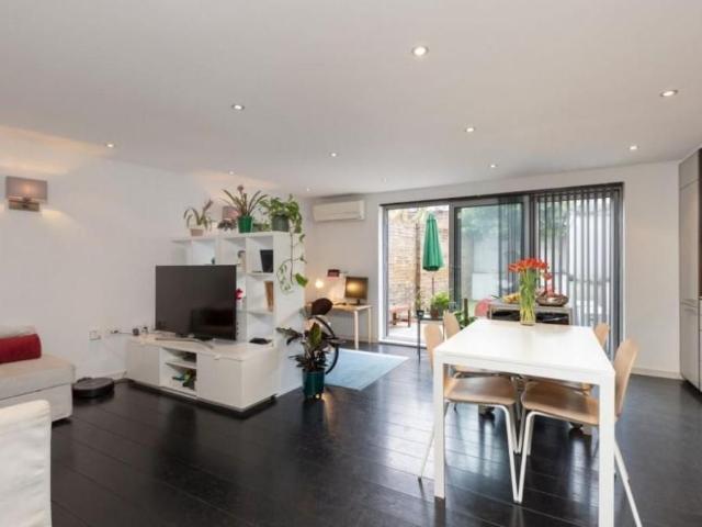 Apartment for rent in St. John's Wood, Greater London