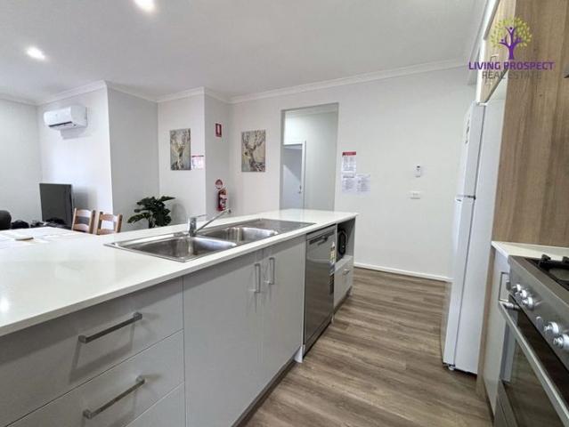 Room for rent in Camerons Creek, Victoria