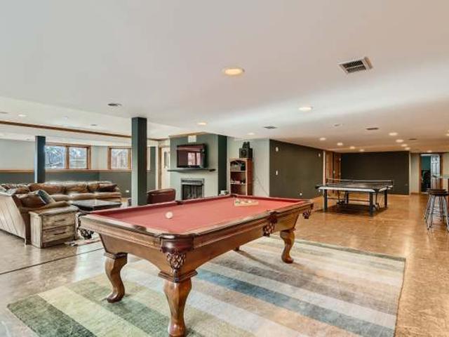 Room for rent in Oak Brook, Illinois