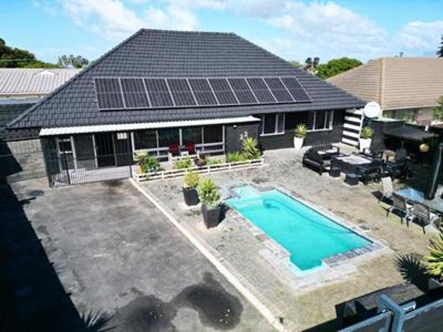 House for sale in Bellville, Western Cape