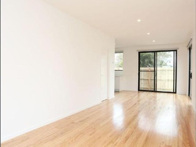 Townhouse for rent in Northcote, Melbourne