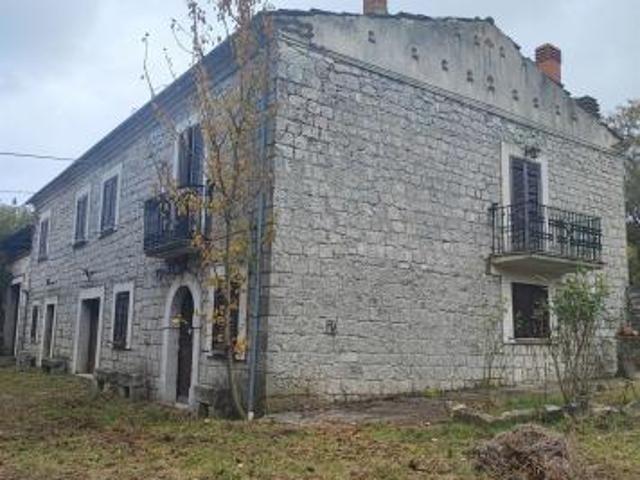 Terreno in vendita a Jelsi, Molise