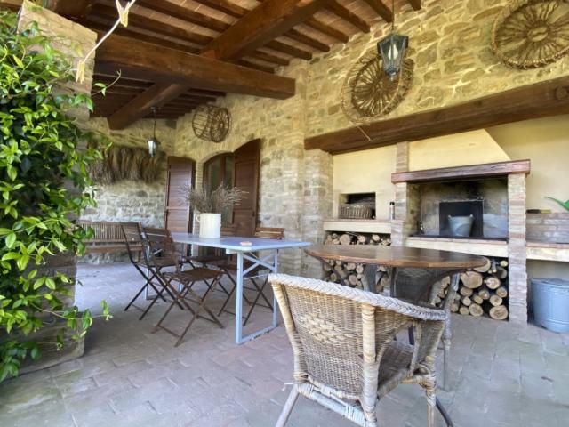 Villa Indipendente in affitto a Izzalini, Umbria