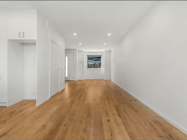 Townhouse for rent in Dandenong, Melbourne