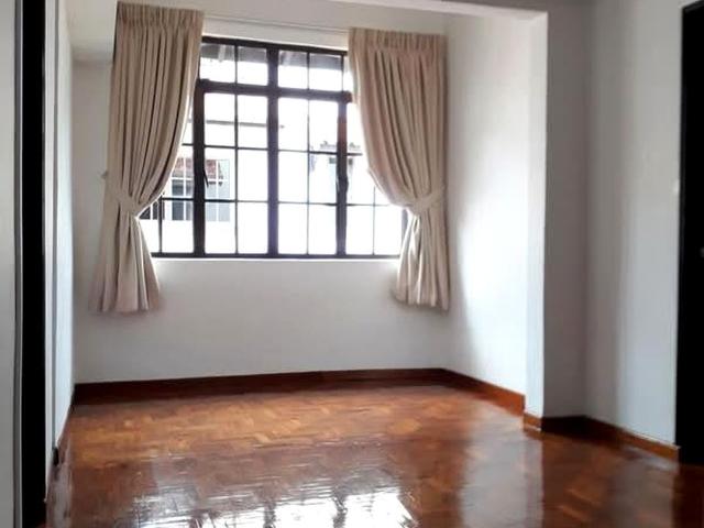 Condominium for rent in Holland