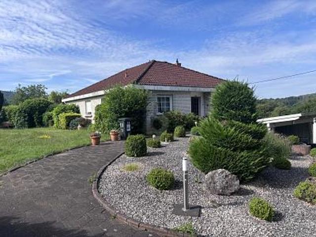 Villa kaufen in Schmelz, Saarland