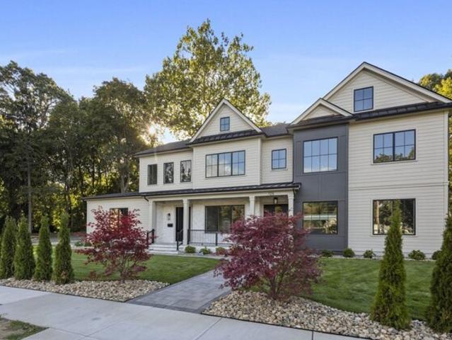 House for sale in Waban, Newton