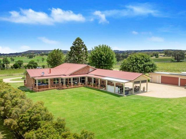 Cottage for sale in Inverell, New South Wales