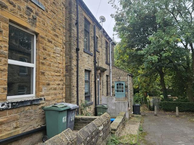 House for rent in Birkenshaw, Kirklees