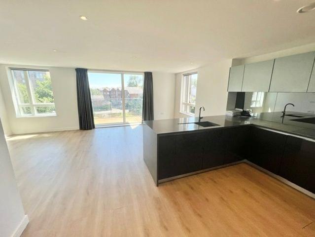 House for rent in London Borough of Hounslow, Greater London