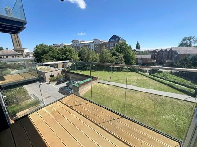 House for rent in London Borough of Hounslow, Greater London