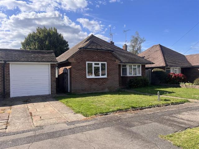 House for rent in Pachesham Park, Surrey