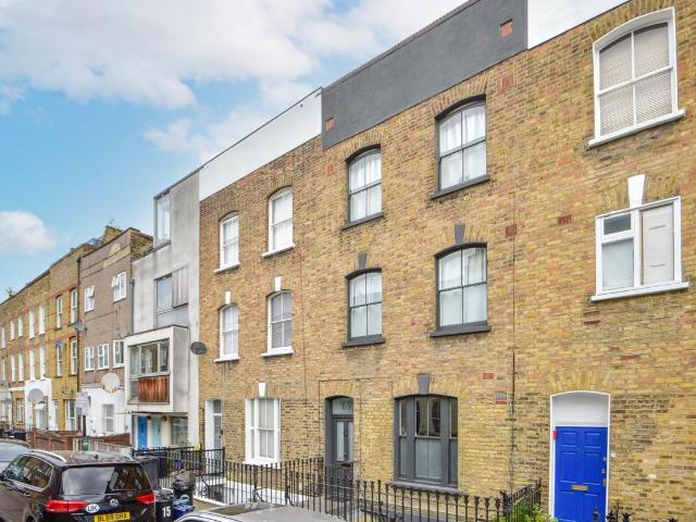 Apartment for rent in Stoke Newington, Isle Of Man