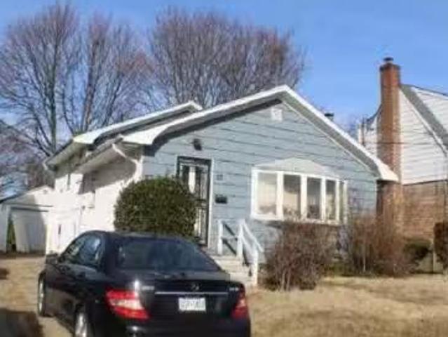 House for sale in Hempstead
