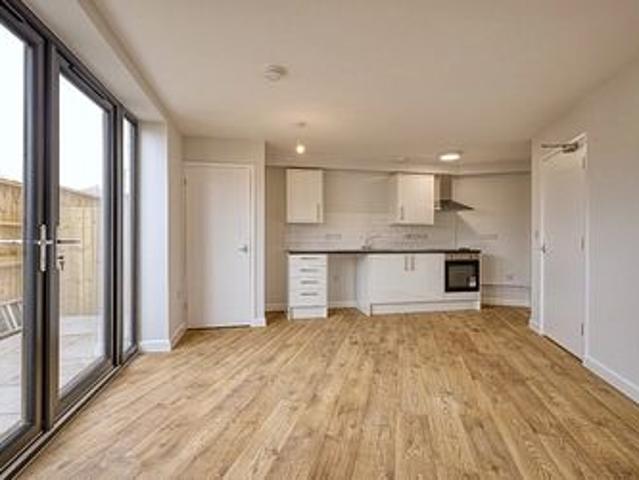 Apartment for rent in Westwood, Acol