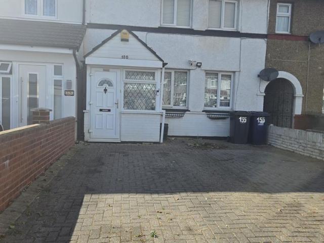 House for rent in London Borough of Ealing, Greenford