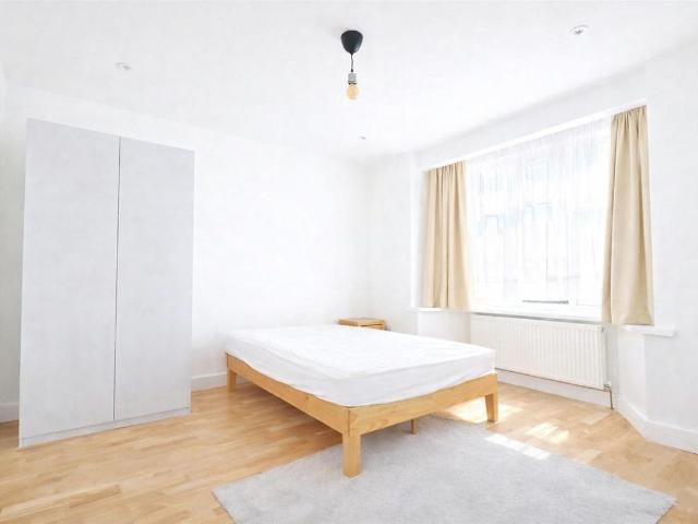 Apartment for rent in London Borough of Ealing, Greater London