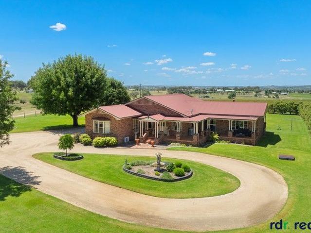 Cottage for sale in Inverell, New South Wales