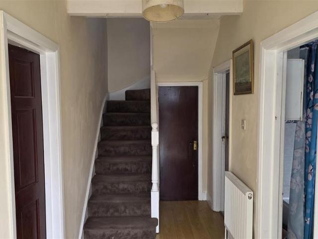 House for rent in London Borough of Ealing, Greater London