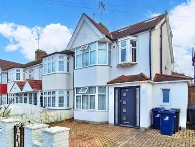 House for sale in London Borough of Ealing, Greenford