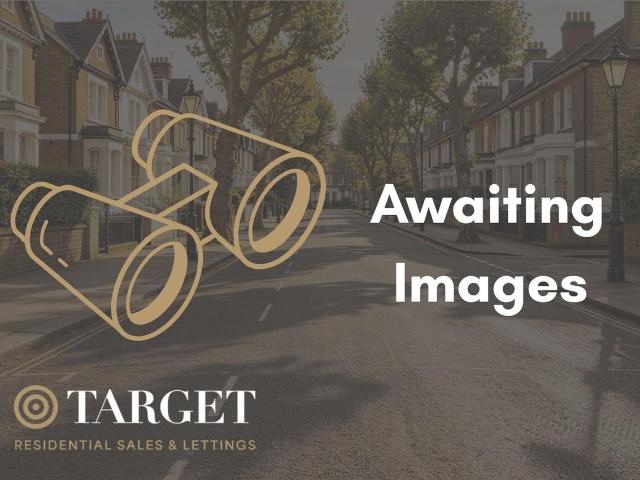 House for rent in Ponders End, Greater London