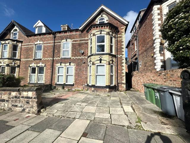 Studio for rent in Lower Tranmere, Birkenhead