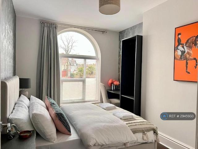 Apartment for rent in Allerton, Calderstones