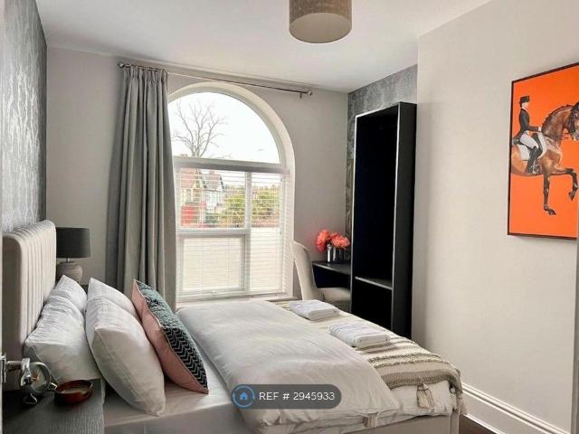 Apartment for rent in Allerton, Calderstones
