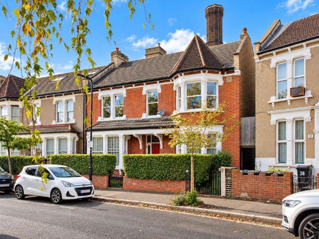 Apartment for rent in London Borough of Hackney, Greater London