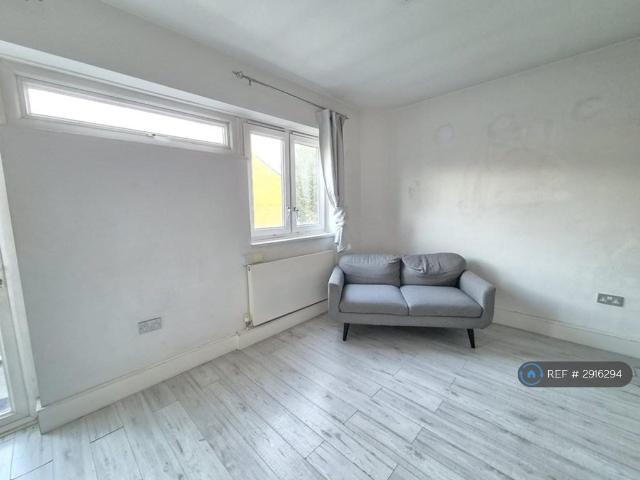 Apartment for rent in Walworth, Greater London