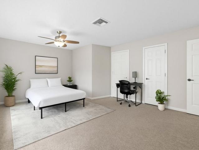 Room for rent in Lockhart, Orange County