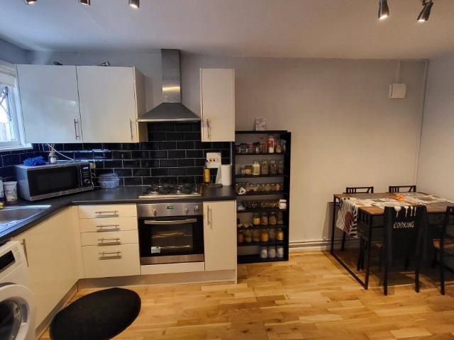 Apartment for rent in London Borough of Ealing, Hanwell