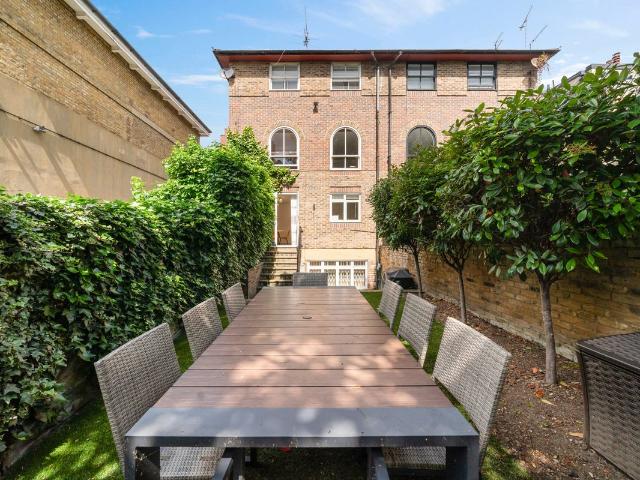 House for rent in St. John's Wood, Greater London