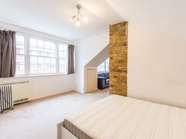 Studio for rent in St. John's Wood, Greater London